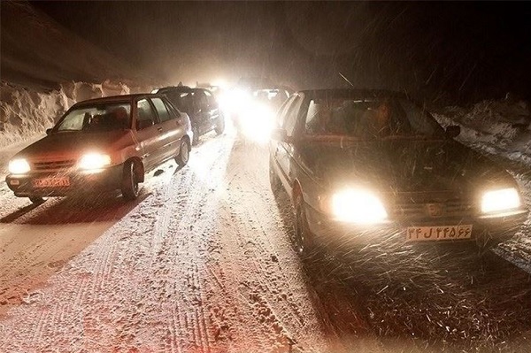 تردد روان در جاده&zwnj;های شمال/ بارش برف و باران در محور&zwnj;های ۱۸ استان