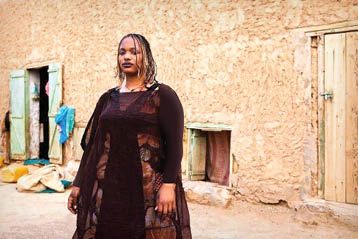 کشتی گرفتن با گاومیش چاق&zwnj;شدن در حد مرگ و تمرین گریه! / آشنایی با آداب و رسوم خاص کشور&zwnj;های دیگر برای خواستگاری