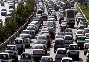 پرداخت عوارض خودرو در قم افزایش قابل توجهی داشت