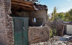 تحویل ۲۰۰ دستگاه کانکس به زلزله زدگان میانه و سراب
