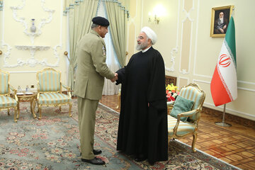 دیدار فرمانده ارتش پاکستان با روحانی