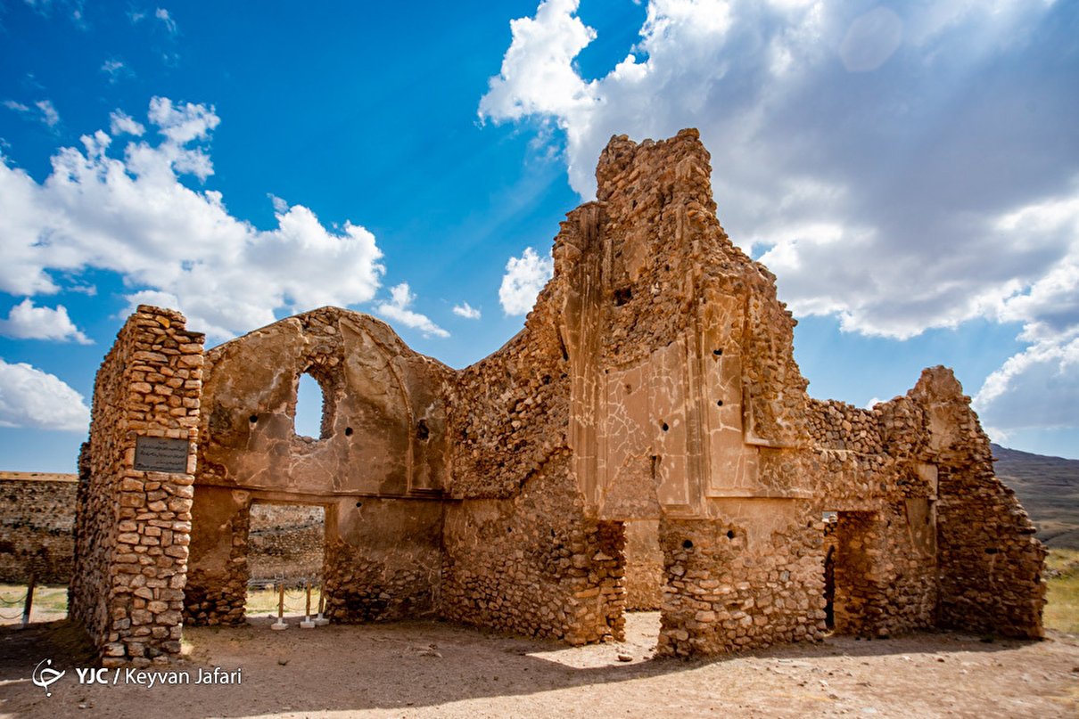 تخت سلیمان شکوه اشکانی