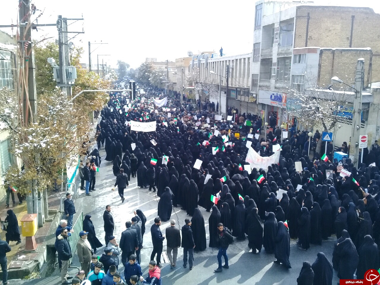 خروش انقلابی مردم استان مرکزی علیه آشوبگران