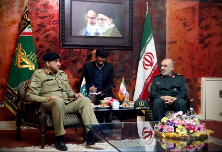 در دفاع از امت اسلامی جغرافیای جهان اسلام را در نظر داریم / آمریکا و رژیم صهیونیستی دشمنان مشترک مسلمانان