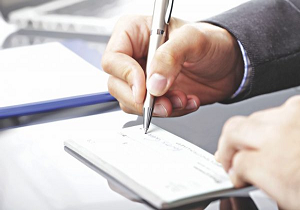 مراقب باشید در دام جاعلان چک نیفتید