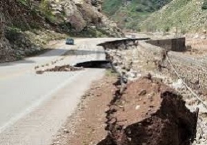 رانندگان از جاده قدیم پلدختر- خرم‌آباد تردد نکنند
