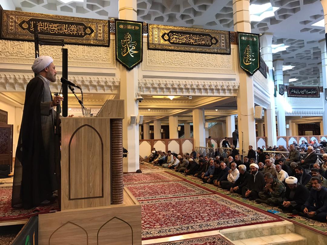 اطلاعت از ولایت راه برون رفت از آسیب&zwnj;های اجتماعی است