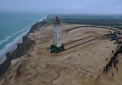 پیرترین الاغ دنیا ۶۰ ساله شد + فیلم