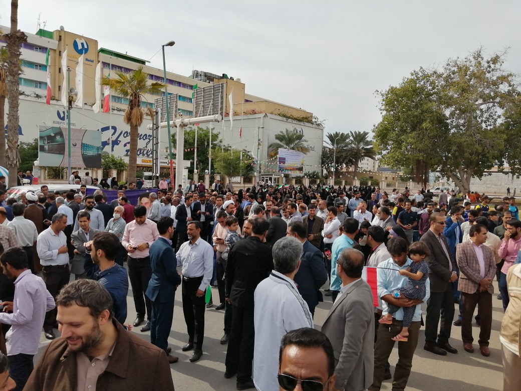 آغاز راهپیمایی دفاع از امنیت و حافظان امنیت کشور در بندرعباس و بندرلنگه + تصاویر