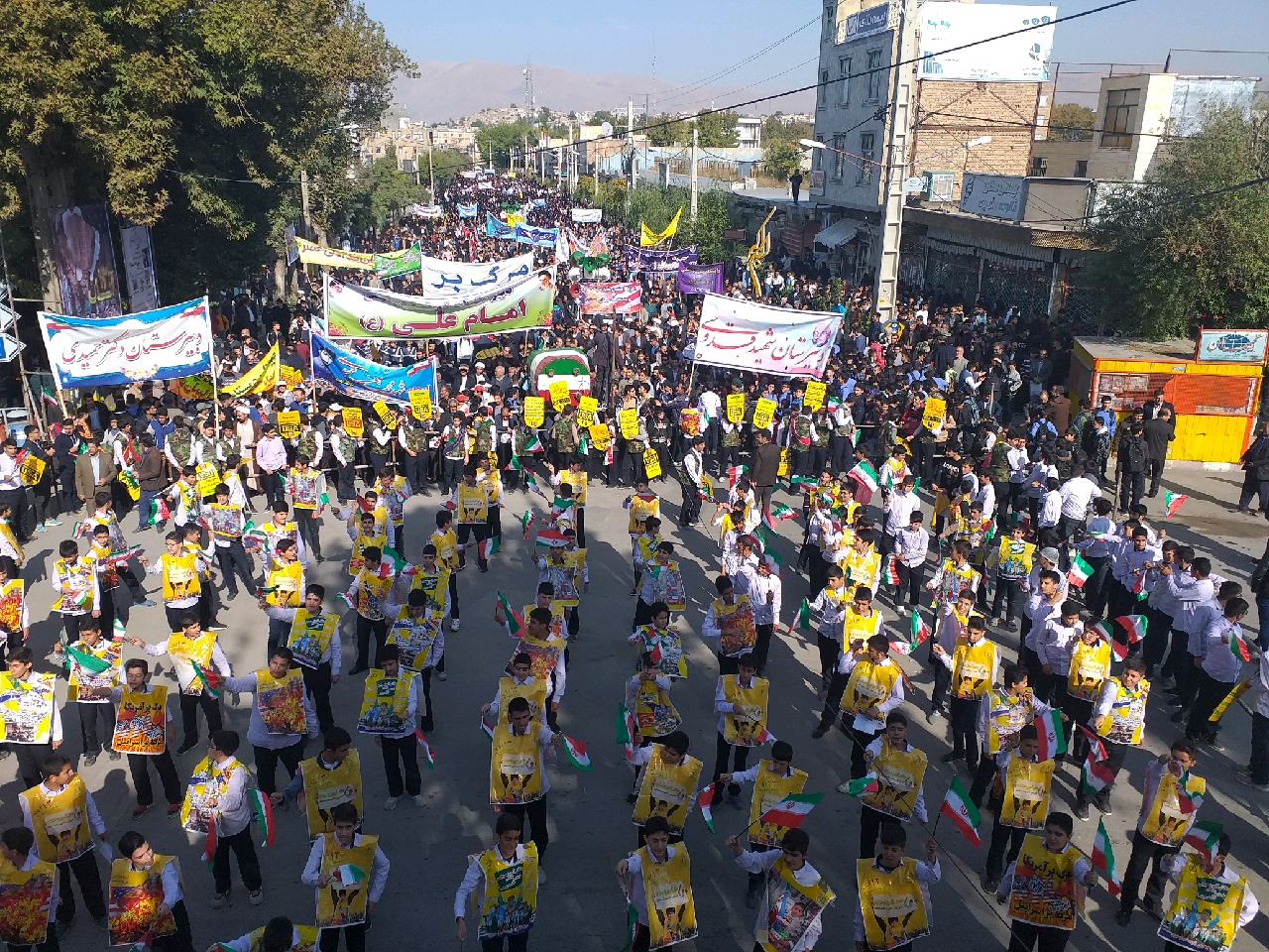 محکومیت اقدام اغتشاشگران بعد از نماز جمعه نهاوند