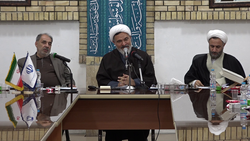 اهتمام برای رشد و بالندگی علمی و دینی بانوان برای همه ضروری است
