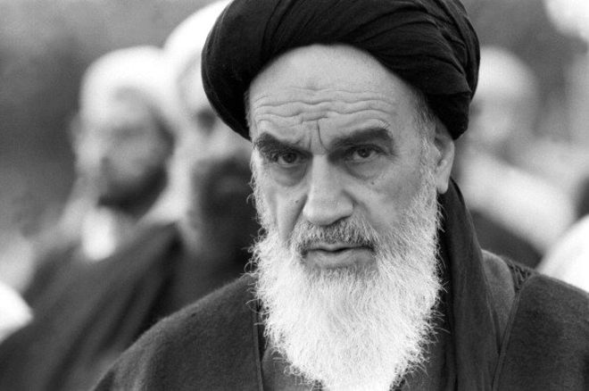 قیام برای خدا / بخشی از نطق تاریخی امام خمینی (ره) علیه کاپیتالاسیون +تصویر