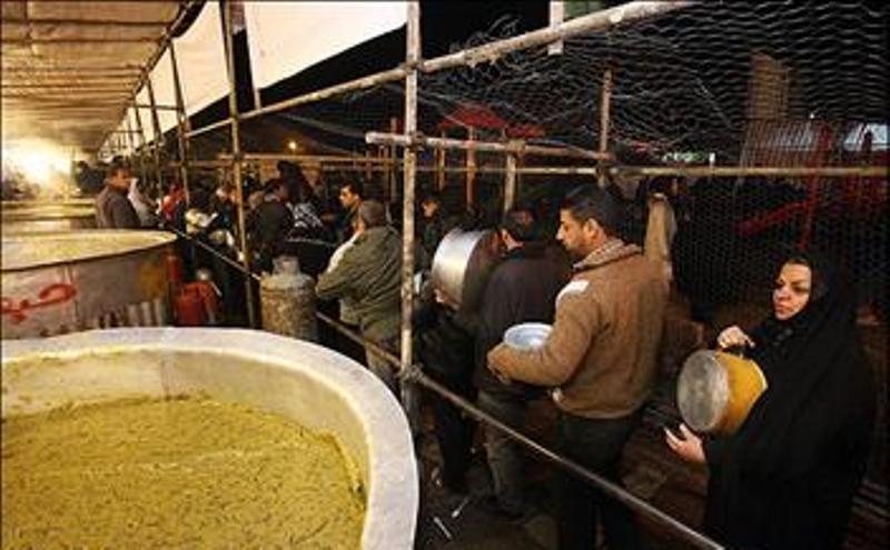 ۸۴ تن آش نذری ۲۸ صفر در شیراز پخته و توزیع شد