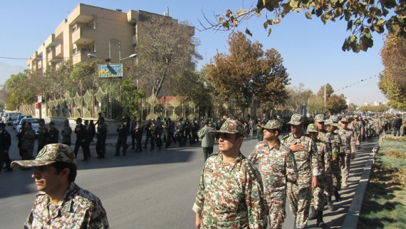 همزمان با روز ۲۸ صفر حرکت دسته عزاداران نیروی&zwnj;های مسلح همدان
