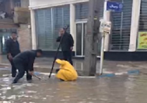 خیابان‌های خرمشهر به دریاچه تبدیل شد! + فیلم