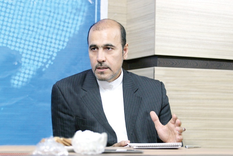 قیام مردم لبنان یک حرکت تراکمی بود/ تجمع در شهر ترابلس و صیدا همچنین ادامه دارد/ آینده این تحرکات دست حزب الله و هم پیمانانش است