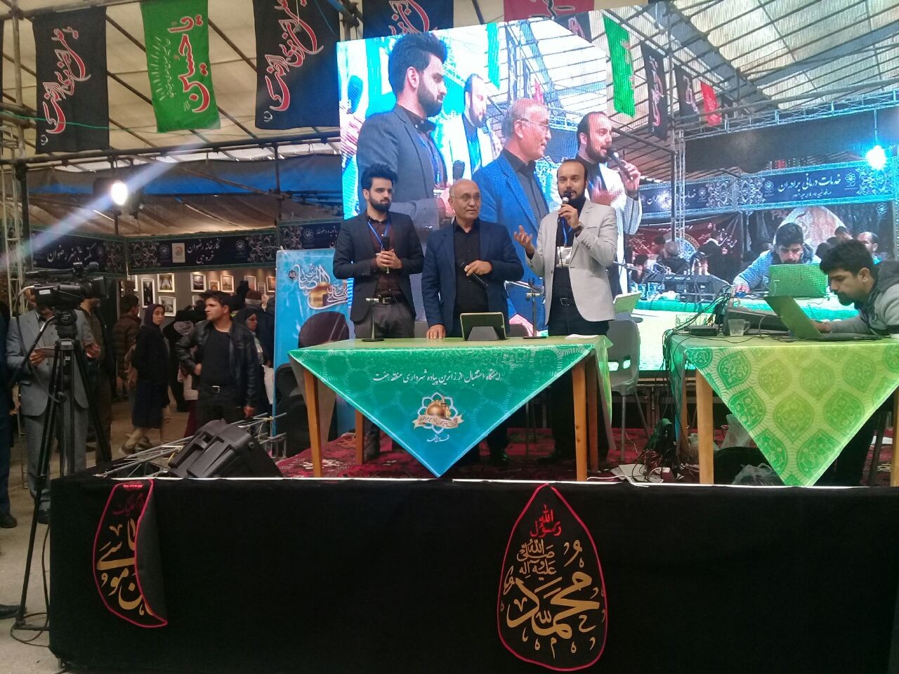 پذیرایی از زائرین پیاده امام رضا (ع) در۶ مبدا ورودی مشهد