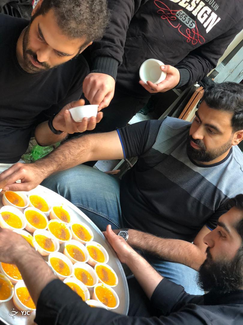 خیمه نوکری که هیچگاه پایین نمی آید / جوانانی که منتظر بهانه ای برای ابراز ارادت به اربابشان هستند + عکس خیمه نوکری که هیچگاه پایین نمی آید / جوانانی که منتظر بهانه ای برای ابراز ارادت به اربابشان هستند + عکس