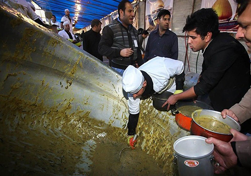 در سوگ نبی جهان سیه می پوشد/ پخت آش ۸۴ هزار کیلویی در شیراز/ لغو محدودیت ترافیکی جاده چالوس تا اطلاع ثانوی