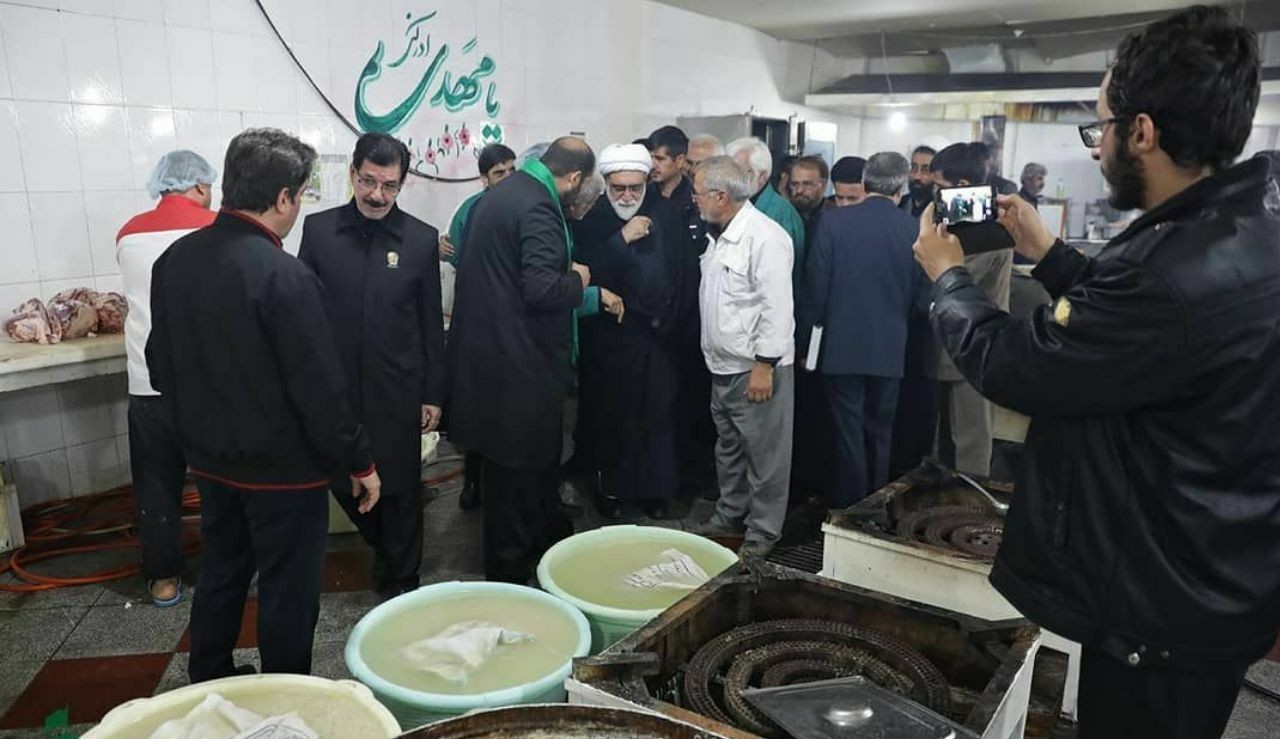 بازدید تولیت آستان قدس رضوی از روند خدمت&zwnj;رسانی به زائران پیاده