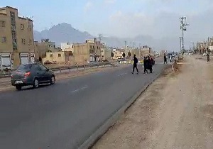 جدال دانش آموزان با مرگ در جاده روستای «کیچی» + فیلم