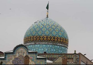 پرچم امامزاده حسین (ع) قزوین فردا تعویض می‌شود