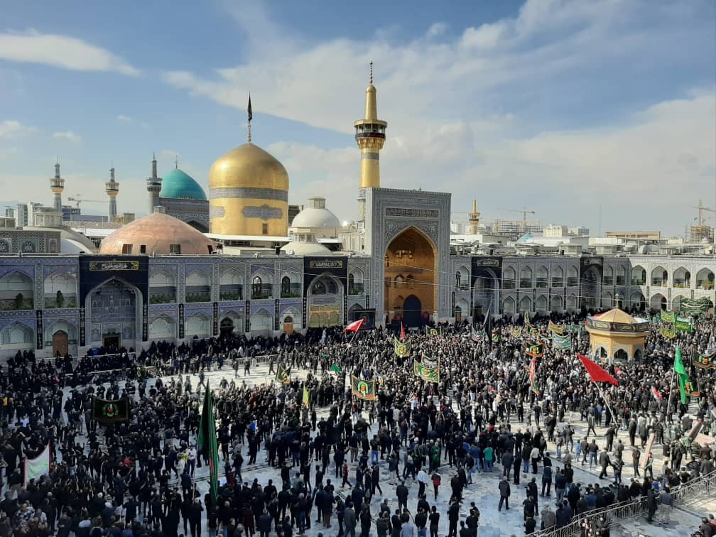 ایران اسلامی غرق در ماتم شهادت شمس&zwnj;الشموس (ع) / ورود بیش از نیم میلیون زائر پیاده به مشهدالرضا (ع)+ فیلم و تصاویر