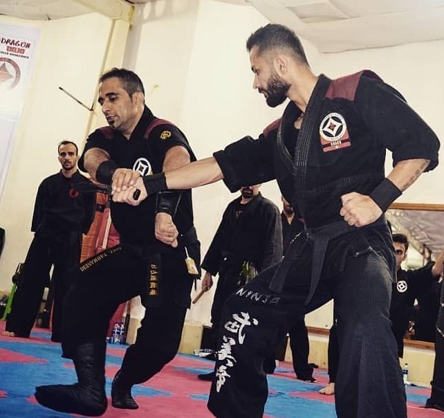 برگزاری دوره استاژ فنی دفاع شخصی گروه نینجا توشیندوی