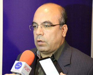 دیدار معاون سیاسی امنیتی استانداری سمنان با خانواده شهید کرک آبادی