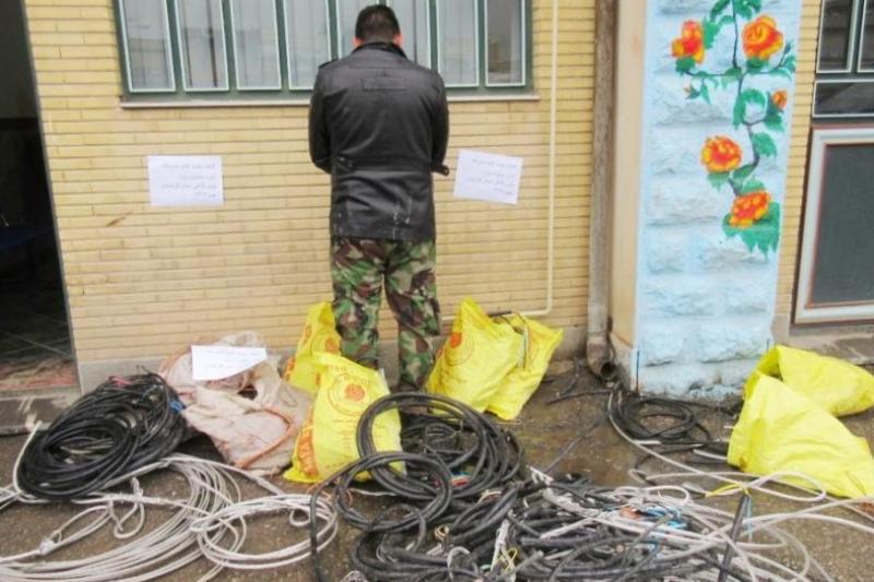 اعترافسارقانحرفهایبه۲۷فقرهسرقتازاماکنخصوصی اعترافسارقانحرفهایبه۲۷فقرهسرقتازاماکنخصوصی