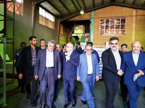 بازدید وزیر جهاد کشاورزی از شرکت تعاونی خوراک دام در سپیدان