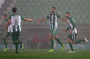 طارمی از نیمه آمد و در مه گل زد!