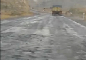 فیلمی از وضع نامناسب جاده در بردسکن به سبزوار