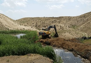 اقدامات آبخیزداری منجر به جلوگیری از فرسایش خاک می‌شود