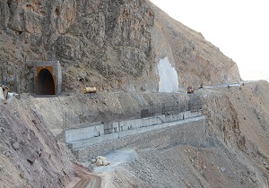 مسدود شدن جاده کوهدشت به گراب