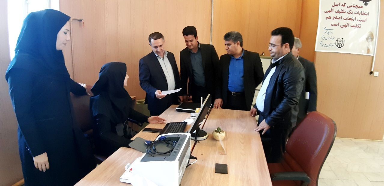 مجریان ثبت نام داوطلبان انتخابات به قوانین تسلط داشته باشند
