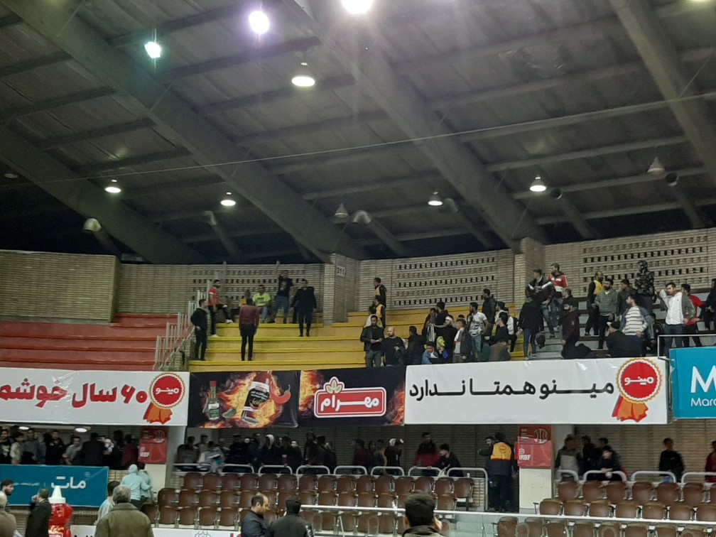 درگیری هواداران در پایان بازی تیم‌های مهرام و شهرداری گرگان