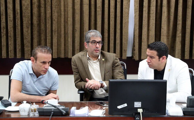 درباره گلمحمدی هیچ صحبتی با باشگاه پرسپولیس نمیکنیم/ برای بردن استقلال به تهران میآییم درباره گلمحمدی هیچ صحبتی با باشگاه پرسپولیس نمیکنیم/ برای بردن استقلال به تهران میآییم