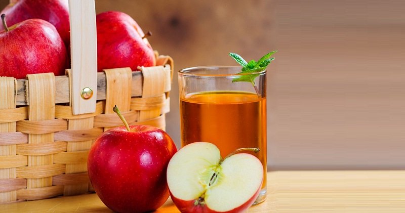 فواید نوشیدن آب سیب