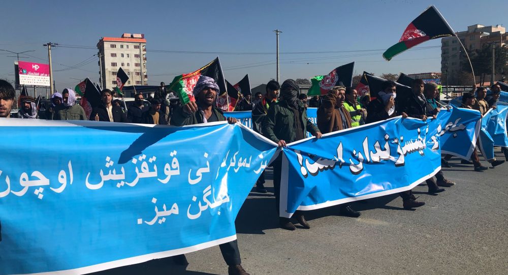 تظاهرات هواداران تیم &laquo;ثبات و همگرایی&raquo; در ولایت سرپل