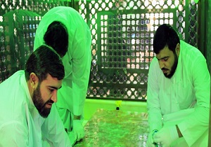 حمل عجیب و خطرناک میلگرد با نیسان / &laquo;آوج&raquo; جامه سفید برتن کرد + فیلم و تصاویر