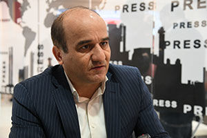 مدیر شرکت ملی پخش فرآورده&zwnj;های نفتی در گفتگو با باشگاه خبرنگاران جوان بیان کرد.تغییر آمارمصرف با سهمیه بندی بنزین/تولید بنزین بیشتر از مصرف آن استرضایی گفت: شرکت فراورده&zwnj;های نفتی سهمیه&zwnj;ی کارت را تا ۶ ماه نگهداری می&zwnj;کند.