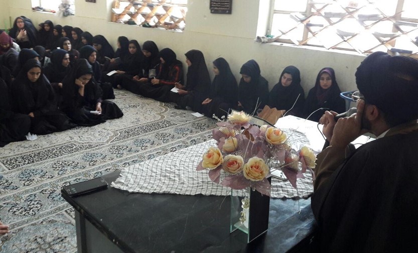 برگزاری جلسه پرسش و پاسخ وگفتمان دینی در مدارس شهرستان چرداول برگزاری جلسه پرسش و پاسخ وگفتمان دینی در مدارس شهرستان چرداول