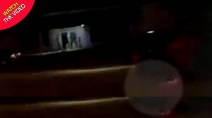 نجات معجزه‌آسای کودک پرت شده در خیابان!