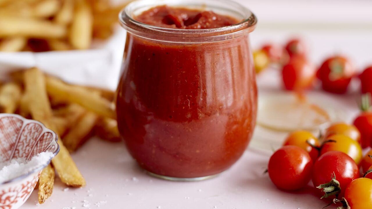 طرز تهیه سس گوجه&zwnj;فرنگی؛ خانگی و لذیذ