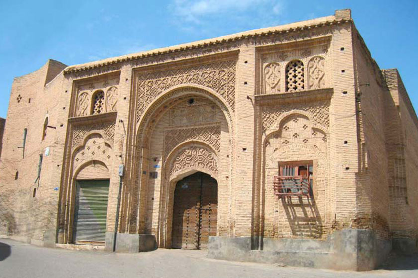 خانه سوزنگر کجاست؟