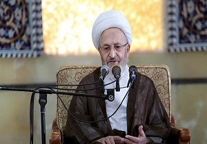 به جای مقام باید به فکر خدمت رسانی به مردم باشیم/باید تلاش و کوشش کنیم که بار و آمال ما در پیشگاه الهی کمتر باشد