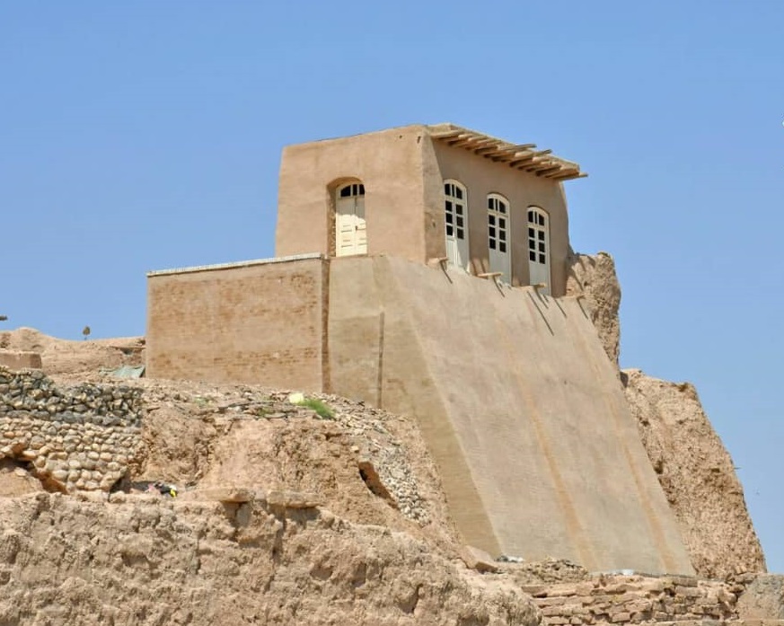 مرمت خانه منسوب به فردوسی در روستای پاژ/ این خانه شباهتی به بناهای زمان فردوسی ندارد مرمت خانه منسوب به فردوسی در روستای پاژ/ این خانه شباهتی به بناهای زمان فردوسی ندارد