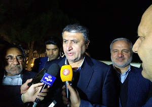 وزیر راه و شهرسازی وارد فرودگاه کنارک شد