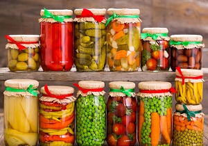 کام تولیدکننده دزفولی با تولید ترشیجات و شوریجات، شیرین شد